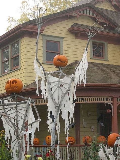 35 Best DIY Halloween Outdoor Decorations for 2018 (20) - worldecor.co | Creepy halloween ...