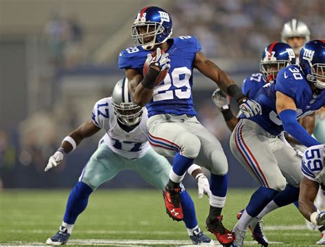 With Running Backs Hurt, Giants Turn to Rookie - The New York Times