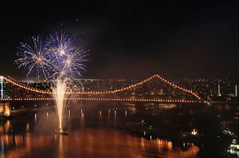 Fireworks From The Story Bridge, Brisbane | Fireworks displa… | Flickr