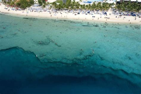 Snorkeling the 7,000 ft drop off in Grand Turk | The pins on my map | Pinterest