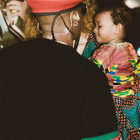 Adorable Photo Of Wizkid And Zion Surfaces Online - Celebrities - Nigeria