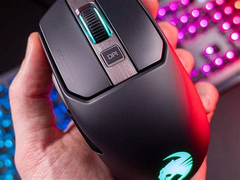 This Wireless RGB Gaming Mouse Has 512kB Onboard Memory