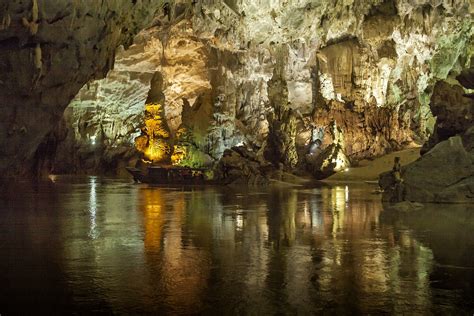 Cave World in Quang Binh – Travel information for Vietnam from local experts