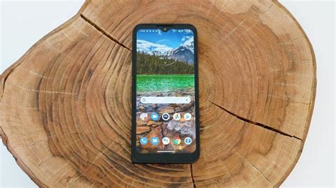 Motorola Defy 2021 Review: It’s What’s on the Outside that Counts ...