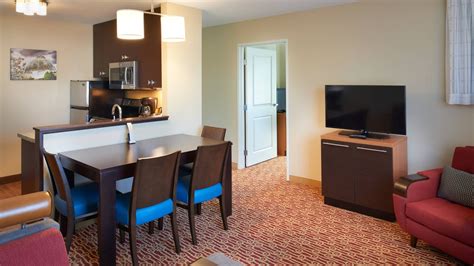 Extended-Stay Hotels in Troy, MI near Detroit | TownePlace Suites Detroit Troy