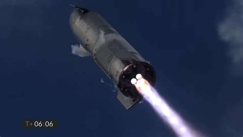 Minutes after a seemingly successful landing, SpaceX's Starship rocket ...