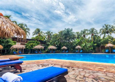 21 Awesome Things to do in Granada, Nicaragua - Destinationless Travel