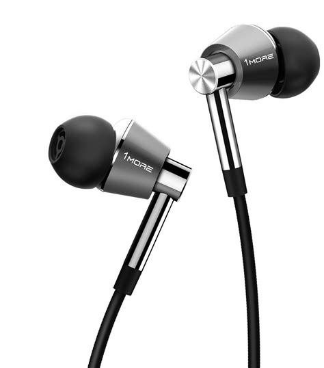 Top Best Earbuds For Small Ears To Buy In 2021 - Technobezz