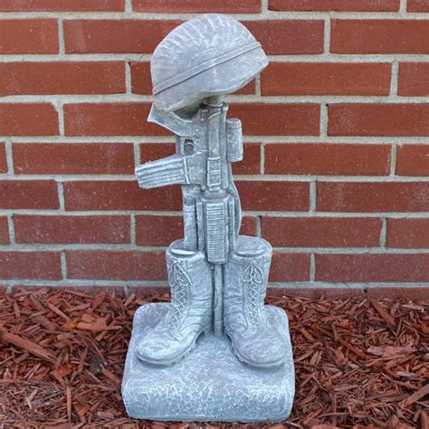 Outdoor military fallen soldier battle cross statue for sale