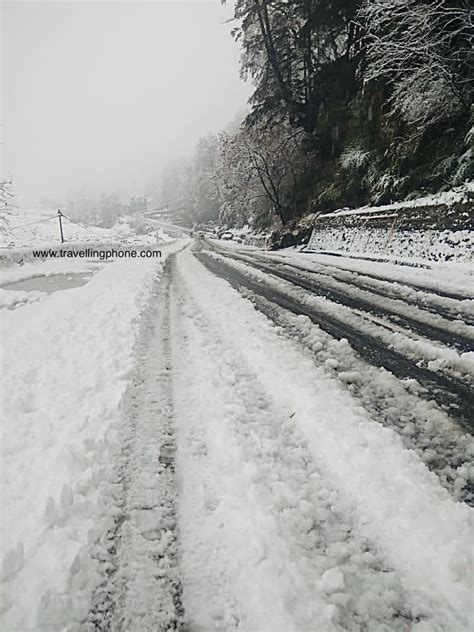 First snowfall of this season in Kullu-Manali | Season's first snowfall | TravellingPhone