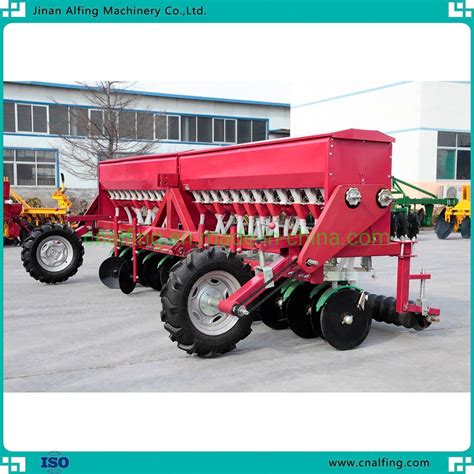 Wheat Fertilizing and Sowing Machine / Farming Seeder / Wheat Seeding ...