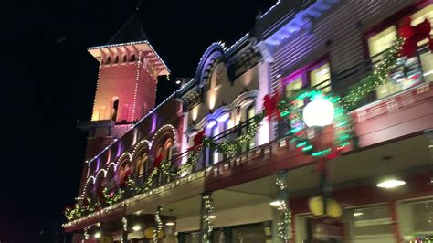 Main Street Grapevine, Texas Christmas Lights - YouTube