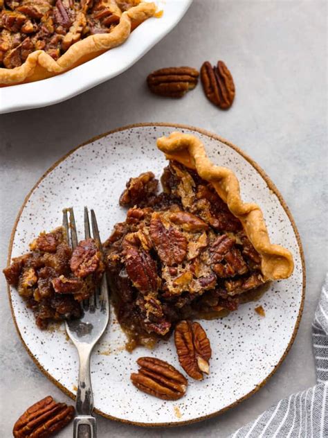 Bourbon Pecan Pie | The Recipe Critic