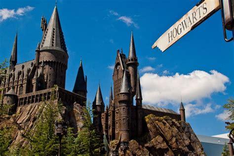 Disney Attendance Dips While Harry Potter Keeps Universal Soaring