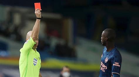 Arsenal's Pepe Apologises For Red Card At Leeds