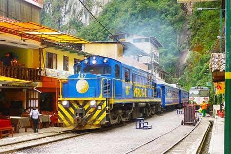 How to get from Cusco to Machu Picchu by train