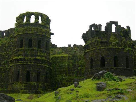 Raigarh Fort | Raigad fort, Tourist places, Places to visit