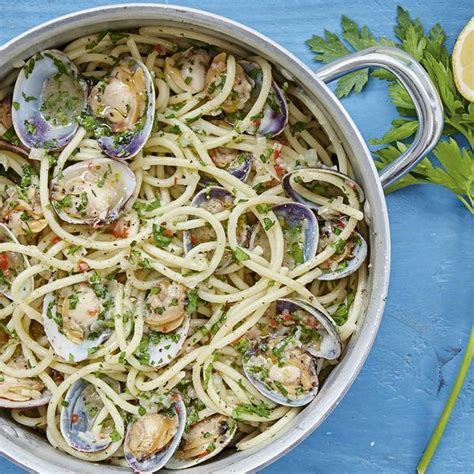 Mary Berry Seafood Spaghetti alle Vongole Recipe | Quick Cooking