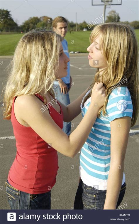 Download this stock image: Teenager, girls, conversation, fight, contention, boy, background ...