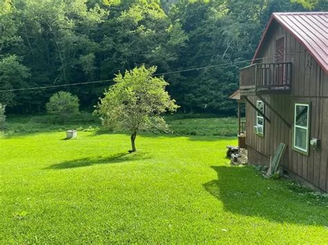 Stunning Cabin in Marion, Virginia - Log Cabins & Old Houses