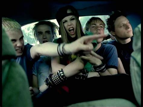 Avril Lavigne-'Sk8er Boi' MV screencaps [HQ] - Music Image (19783949) - Fanpop