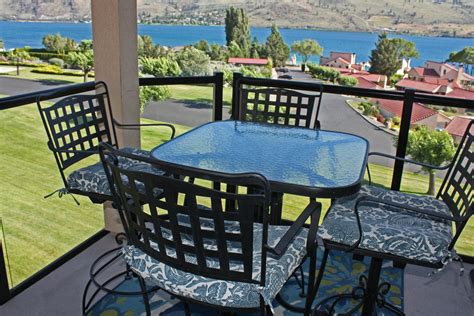 Lake Chelan Shores Rentals | Chelan Condo Rentals | Vacasa