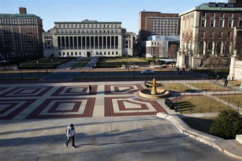 Incomplete grade? Columbia loses ranking over dubious data | AP News