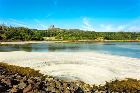 Scottish Islands – Discover The Isle Of Eigg! - The Scots Magazine