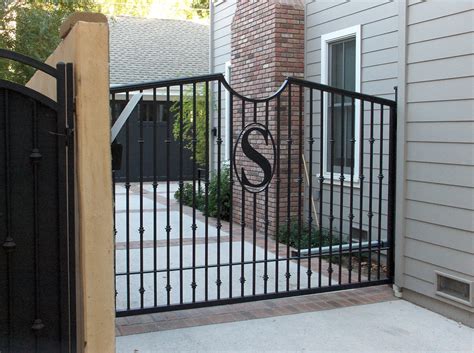 Single Driveway Gates – McLellan Blacksmithing