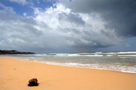 Bentota Beach - Lanka Excursions Holidays - Kandy