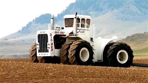 World's Largest Farm Tractor - Big Bud 747 - YouTube