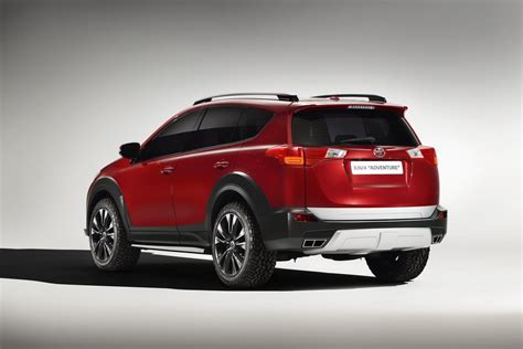 Toyota Conceptualizes New RAV4 and Auris Touring Sports Models in Geneva