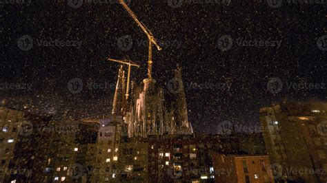 Night view of Sagrada Familia and houses in Barcelona, Spain 27896169 ...