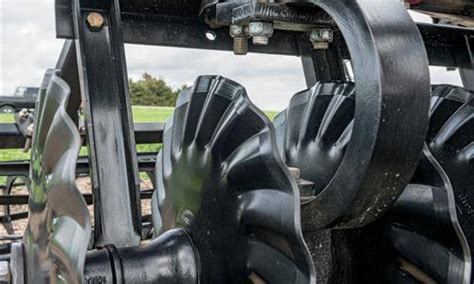 Vertical Tillage Tools | Seedbed Comparison | Case IH