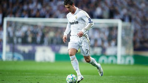 Pin on Best Dribbling Skills by Cristiano Ronaldo