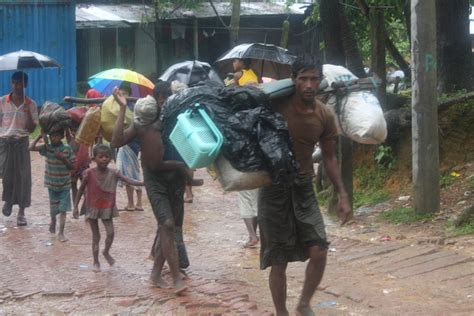 Surge in number of civilians fleeing Myanmar's Rakhine for Bangladesh ...