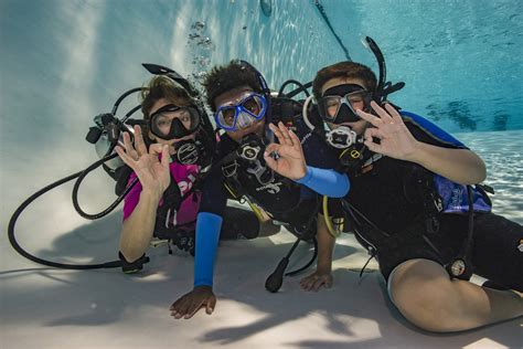 Scuba Diving Lessons for Kids - All You Need To Know