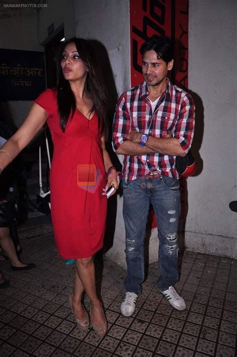 Bipasha Basu and Dino Morea watch Raaz 3 together in PVR, Mumbai on 11th Sept 2012 / Bipasha ...