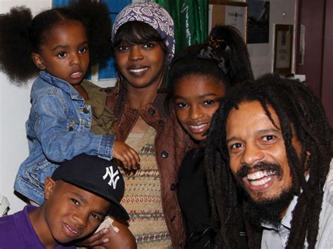 Singer Lauryn Hill and her 6 children | Beautiful big family ...