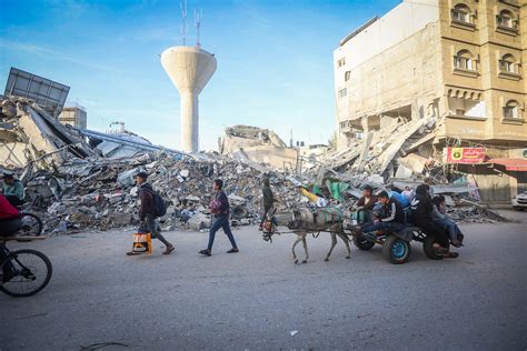 Ceasefire reveals the toll of devastation in Khan Younis