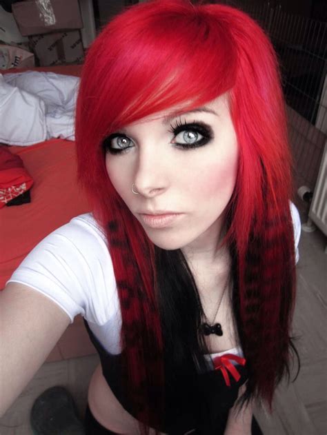 Emo girl red hair black highlights beautiful!!! | Scene hair, Black scene hair, Hair styles