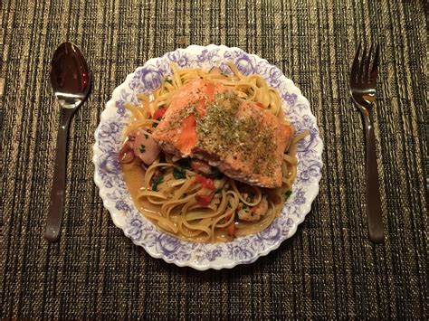 [I Ate] Seafood linguine made with fresh clams, mussels, and squid ...