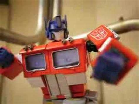 Transformers Stop-Motion Bumblebee beats Optimus Prime - YouTube