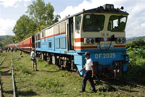 The train journey from Pyin U Lwin to Hsipaw | Travel Pictures