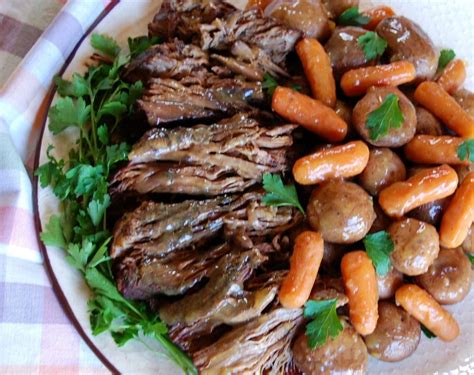 Slow Cooker Roast Beef Dinner | Cooking Mamas