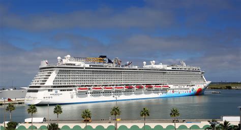 Norwegian Cruise Line shuffle sends Breakaway to New Orleans - Orlando Sentinel