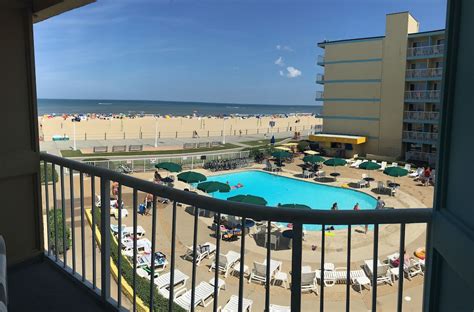 Quality Inn & Suites Oceanfront, Virginia Beach: $93 Room Prices ...