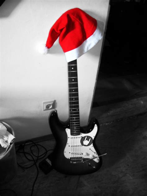 Christmas Rock'n Roll by Prizrensoldier on DeviantArt