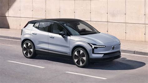 Tesla Model Y domina ancora in Europa, ma Volvo EX30 si prepara all'attacco - ClubAlfa.it