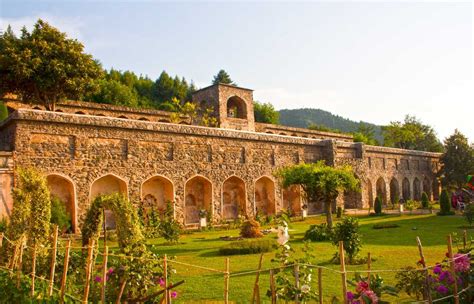 Pari Mahal, Srinagar (Kashmir)| Timings, History, Images